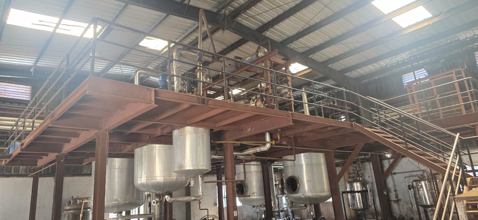 Extraction floor at the Nature Nine Naturals plant